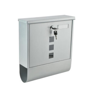 Сива метална пощенска кутия с ключове