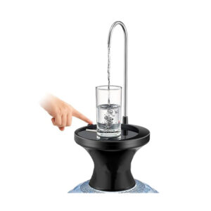 USB електрическа помпа за вода с поставка за чаша